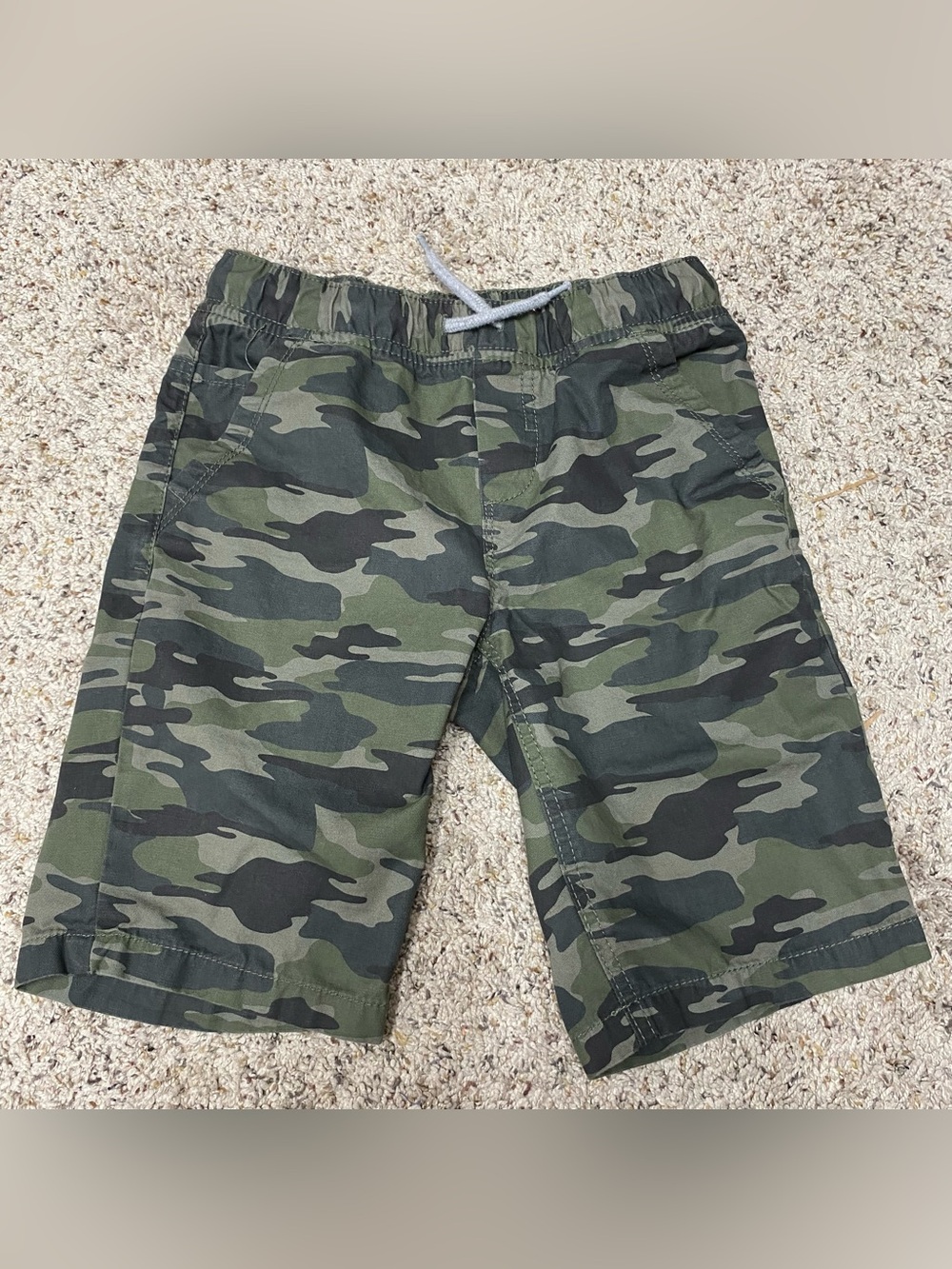 Palomino boys camo shorts 134 US 9-10 green long pockets play school outdoor